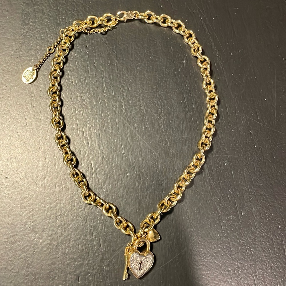 Juicy Couture necklace gold tone adjustable length
